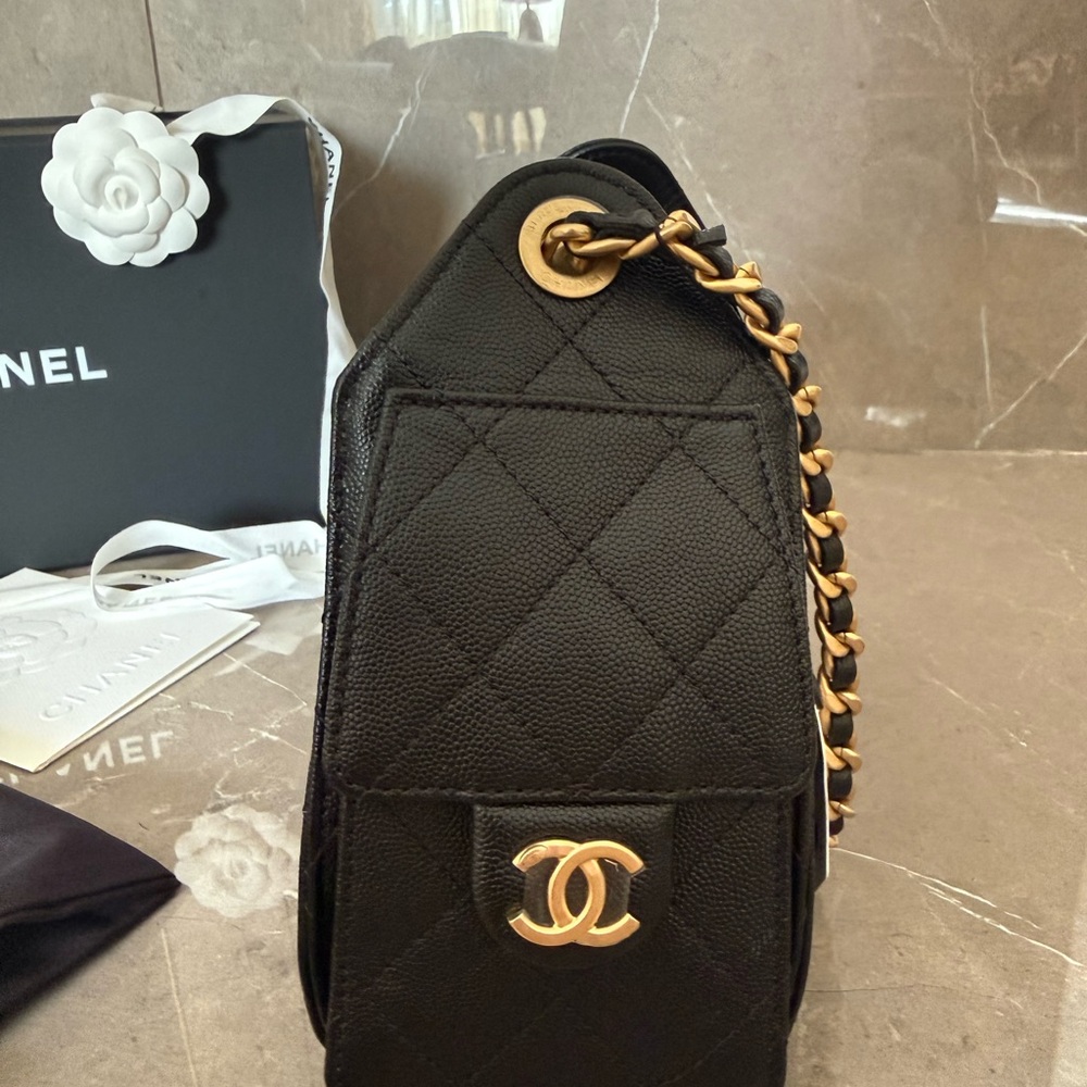 SOLD! Chanel mini 25 Black caviar Quilted Bag with Gold Chain! 100% AUTHENTIC - Picture 5 of 10